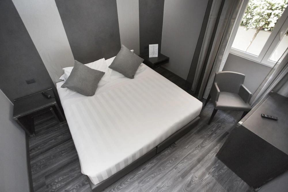 V99 Hotel Rome Extérieur photo